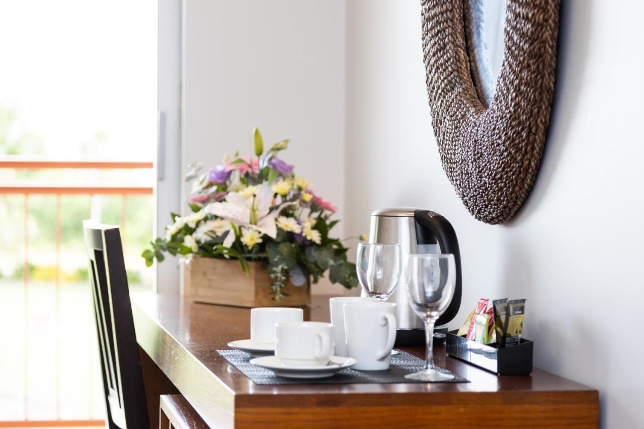 The Continental Hotel บรูม ภายนอก รูปภาพ